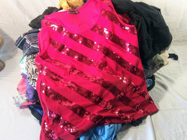30 lbs of clothes
