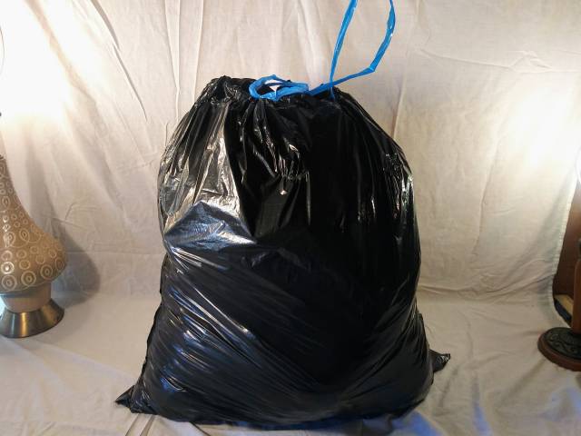 30 lbs of clothes